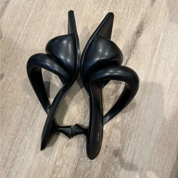 Black kitten heels, size 11 - Picture 2 of 3